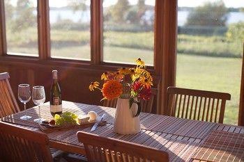 Away In The County Bed And Breakfast Cherry Valley 외부 사진